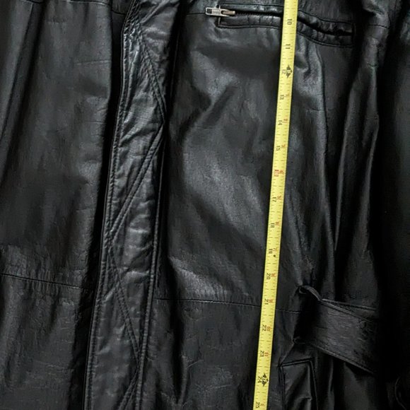 Woman's Black Leather Thinslate belted jacket XL by Wilsons - Picture 8 of 10